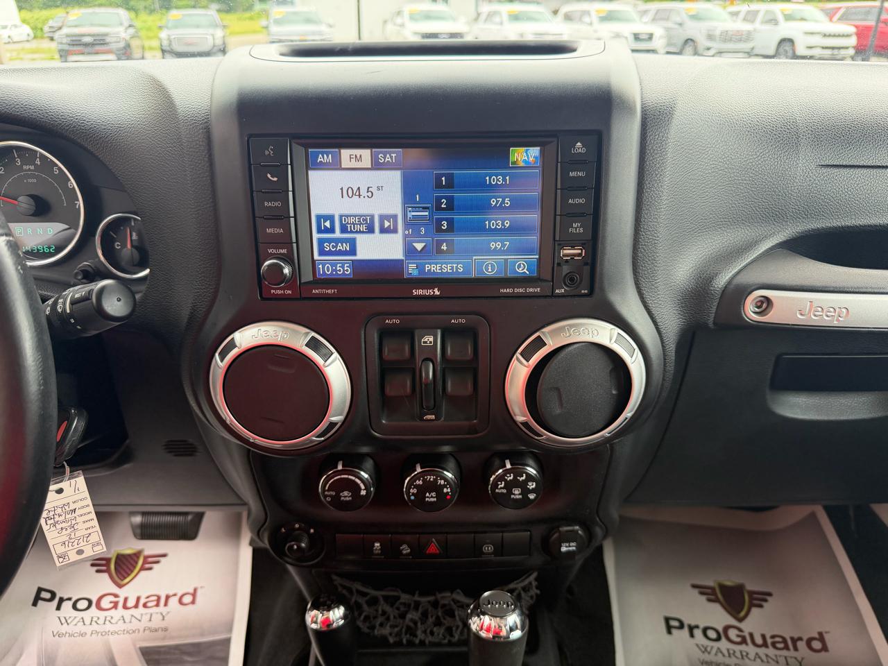 Jeep Wrangler Unlimited 4WD 4dr Sahara 2012