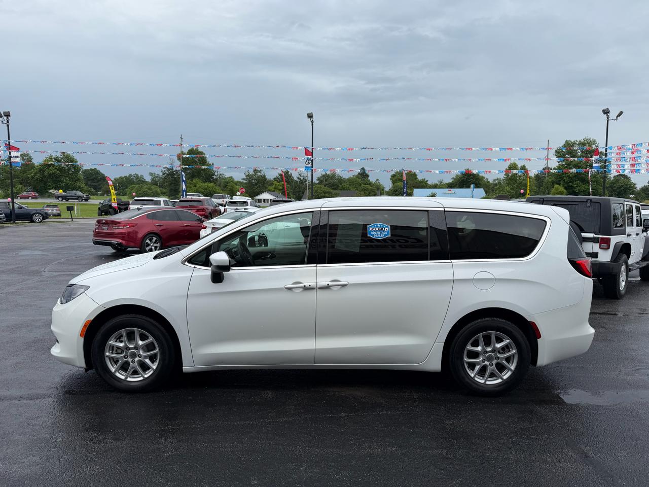 Chrysler Voyager LX FWD 2022