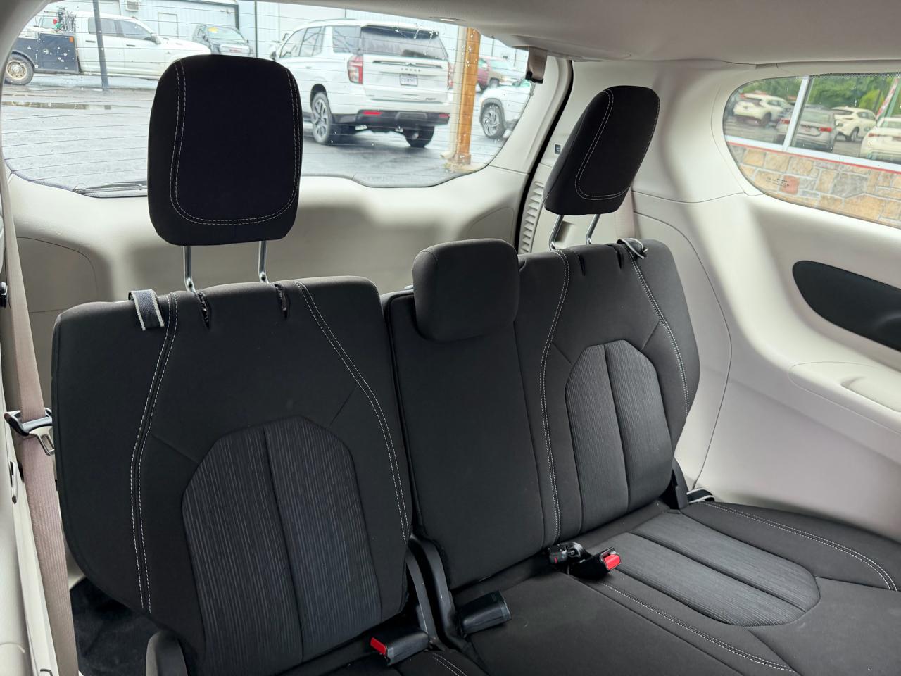 Chrysler Voyager LX FWD 2022