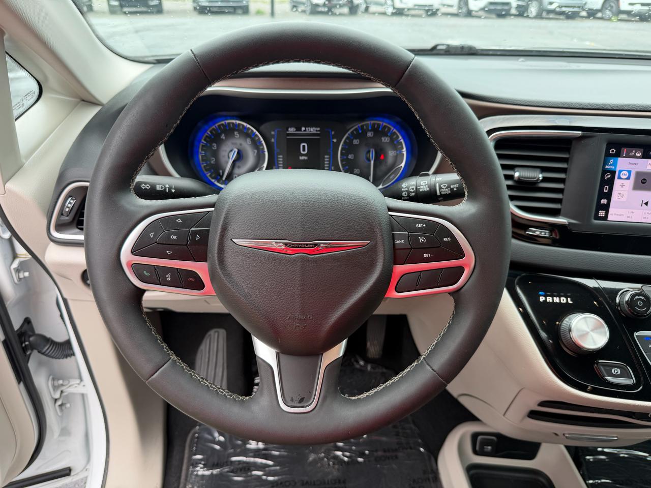 Chrysler Voyager LX FWD 2022