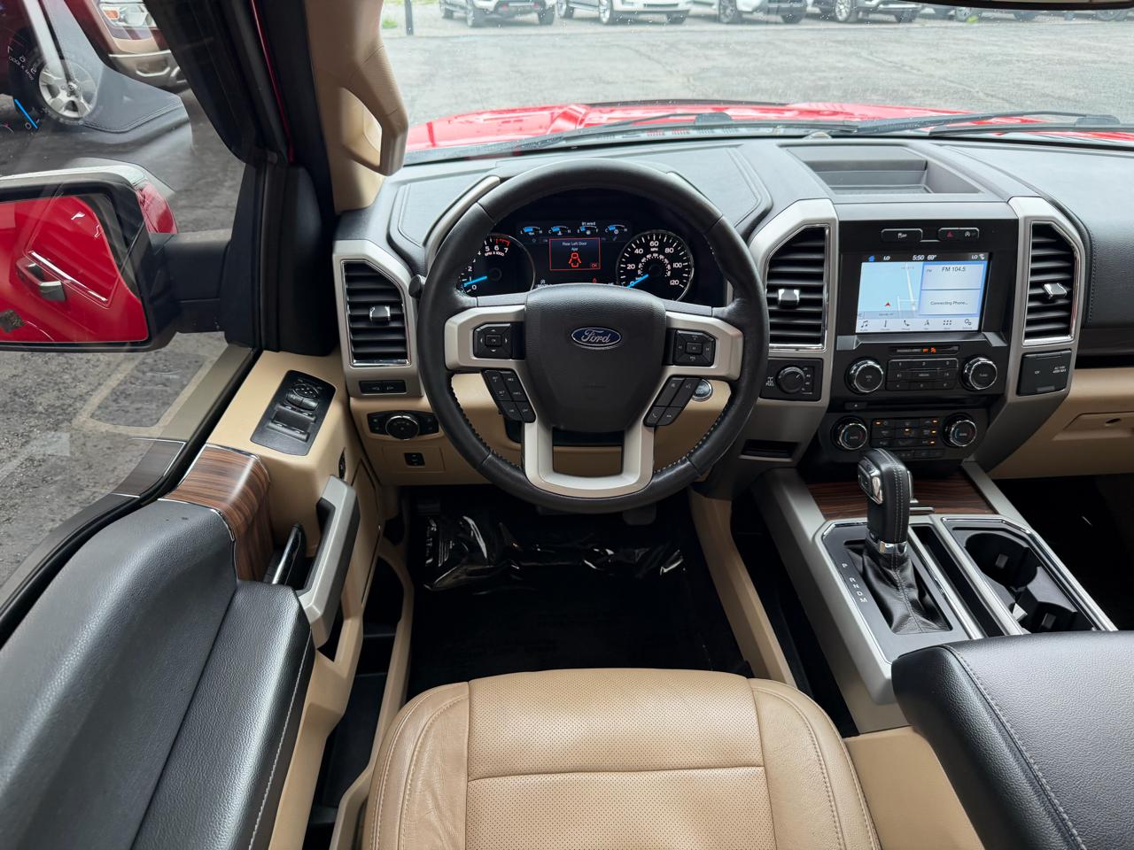 Ford F-150 4WD SuperCrew 139" Lariat 2017