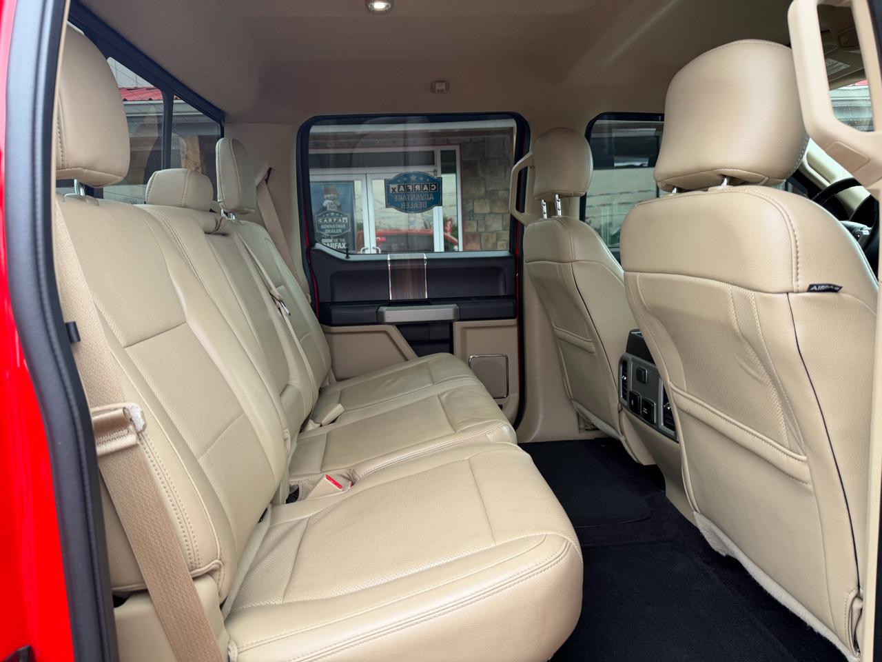 Ford F-150 4WD SuperCrew 139" Lariat 2017