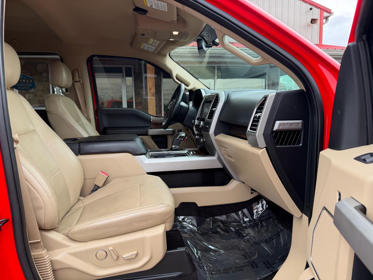 Ford F-150 4WD SuperCrew 139" Lariat 2017