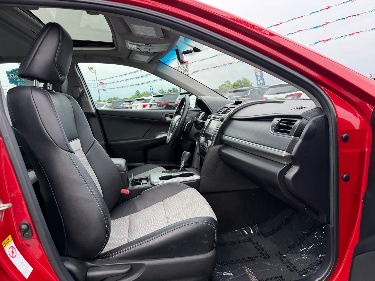Toyota Camry 2014.5 4dr Sdn I4 Auto SE Sport (Natl) 2014