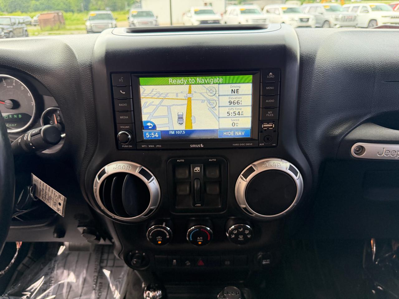 Jeep Wrangler Unlimited 4WD 4dr Sahara 2011