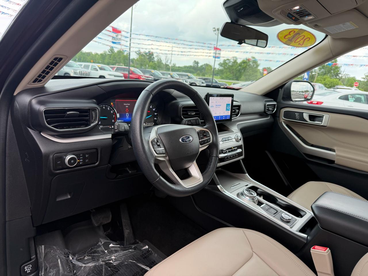 Ford Explorer XLT 2023