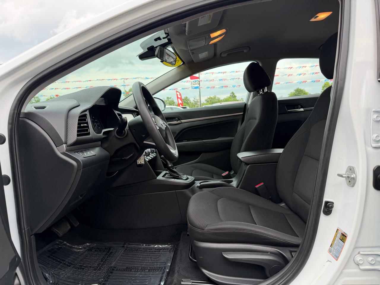 Hyundai Elantra SEL IVT 2020