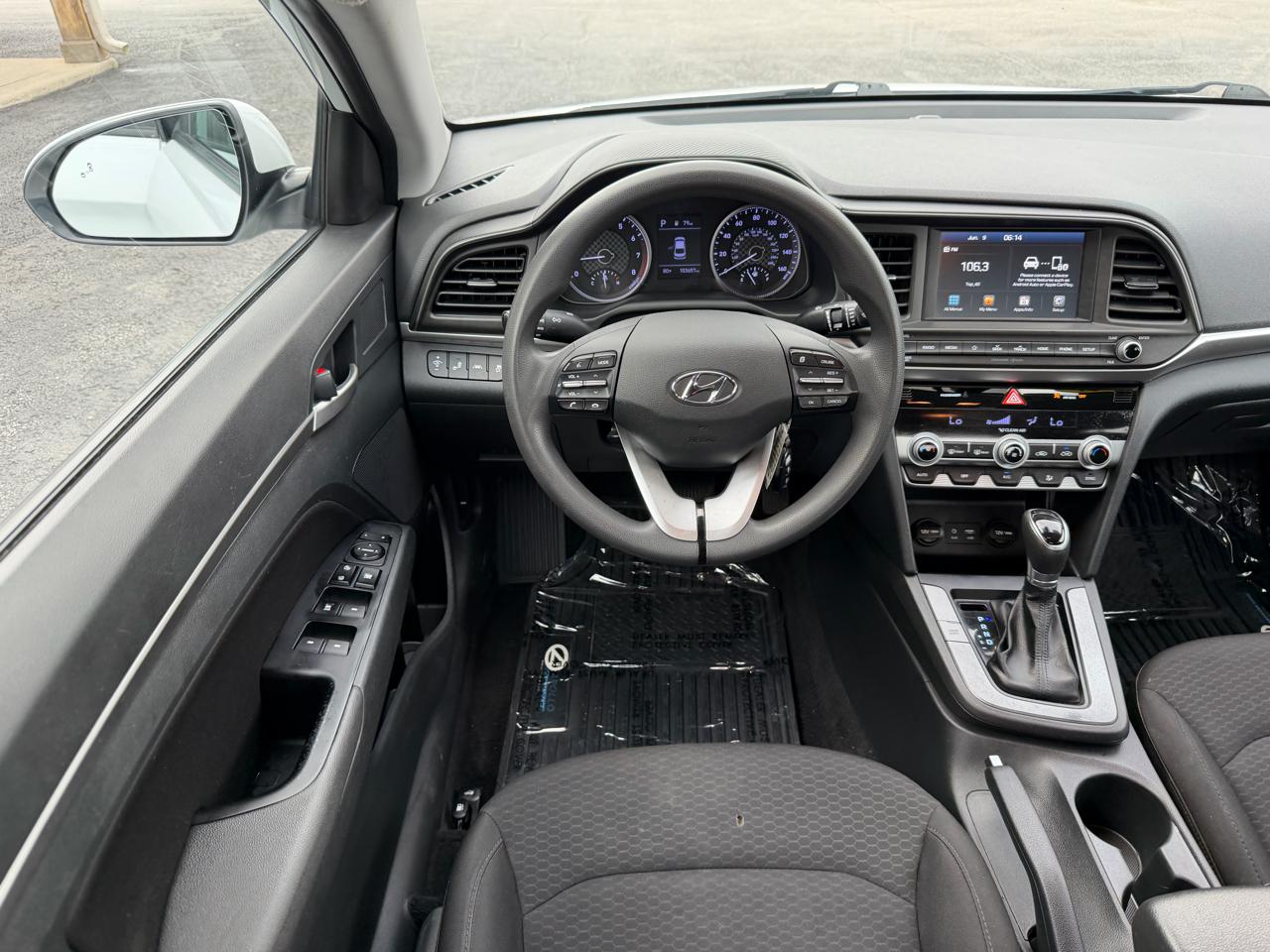 Hyundai Elantra SEL IVT 2020
