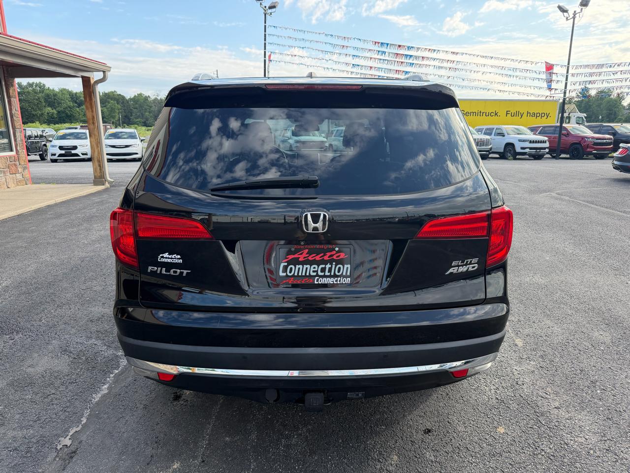 Honda Pilot AWD 4dr Elite w/RES & Navi 2016
