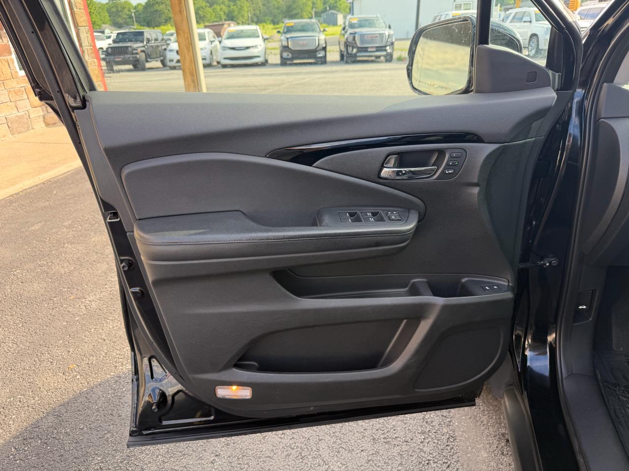Honda Pilot AWD 4dr Elite w/RES & Navi 2016