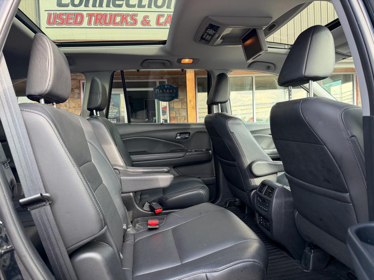 Honda Pilot AWD 4dr Elite w/RES & Navi 2016