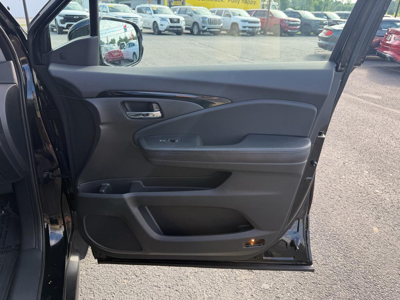 Honda Pilot AWD 4dr Elite w/RES & Navi 2016
