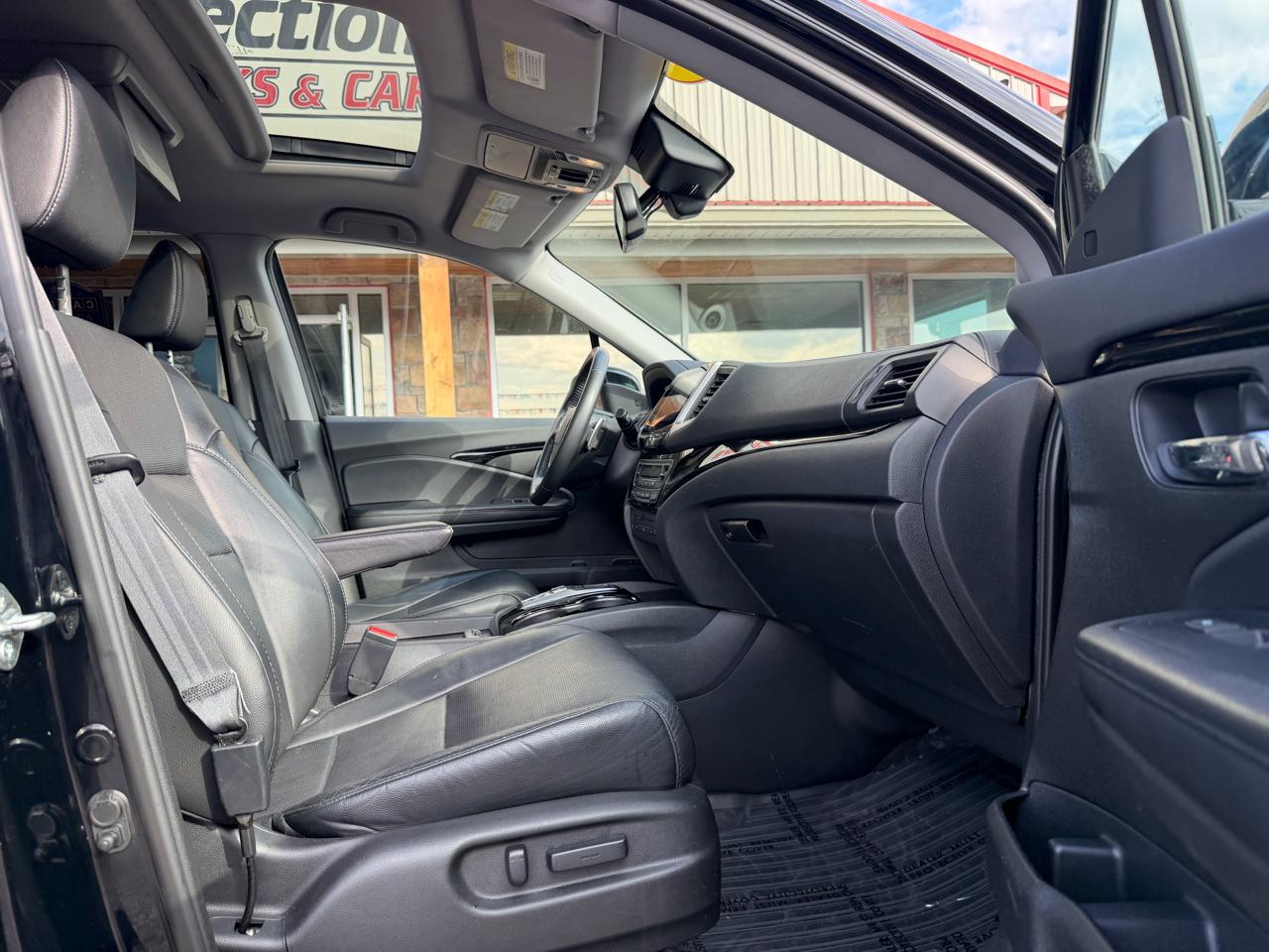Honda Pilot AWD 4dr Elite w/RES & Navi 2016