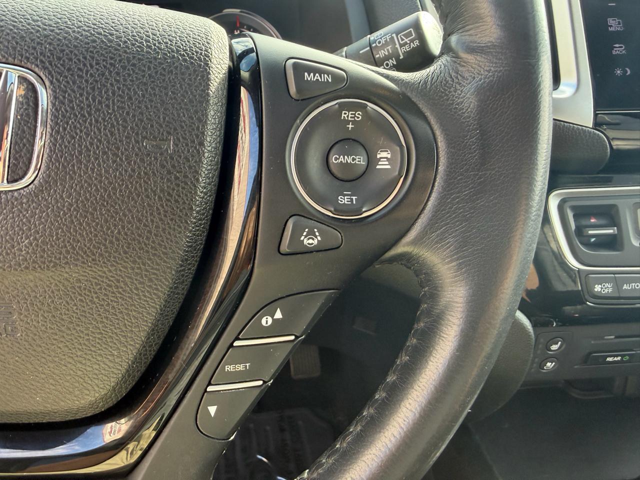 Honda Pilot AWD 4dr Elite w/RES & Navi 2016