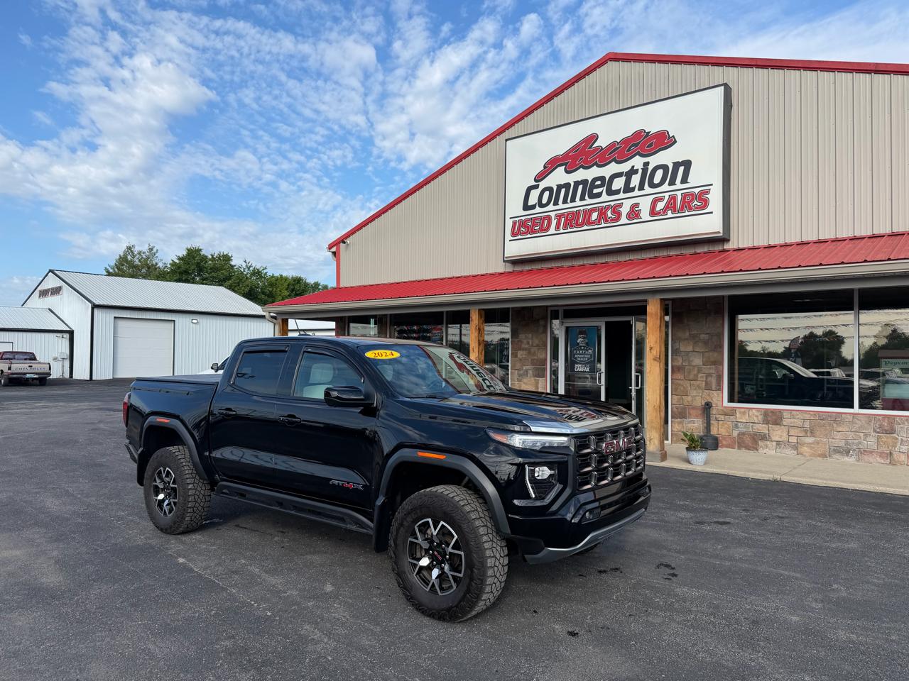 GMC Canyon 4WD Crew Cab AT4X 2024