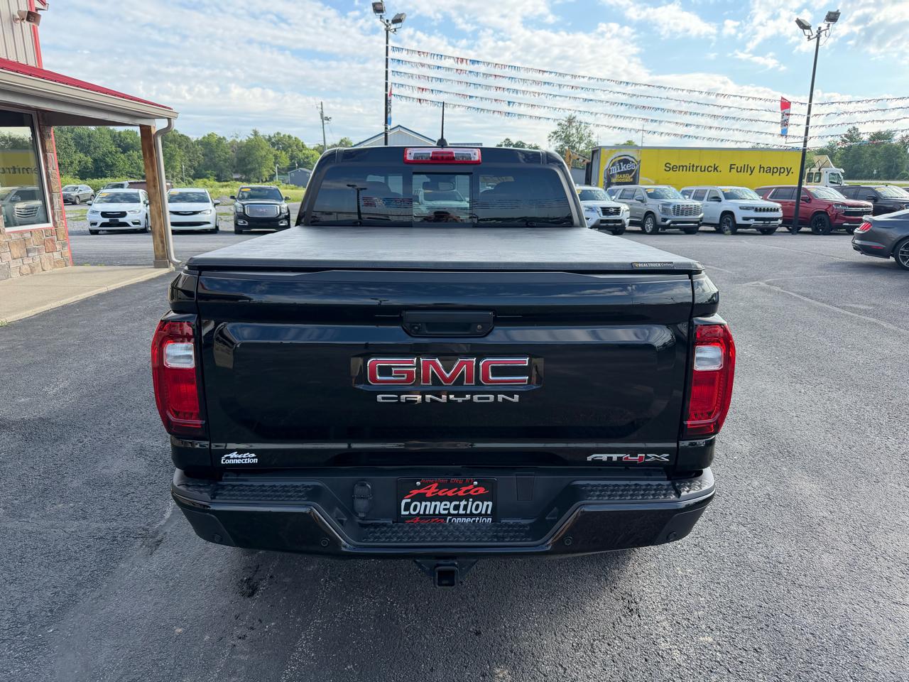 GMC Canyon 4WD Crew Cab AT4X 2024