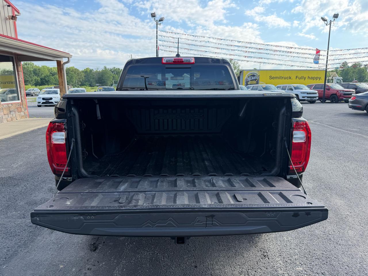 GMC Canyon 4WD Crew Cab AT4X 2024