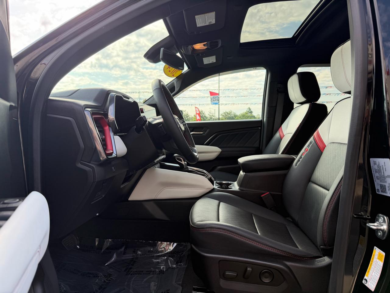 GMC Canyon 4WD Crew Cab AT4X 2024