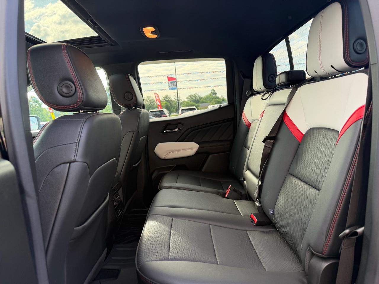 GMC Canyon 4WD Crew Cab AT4X 2024