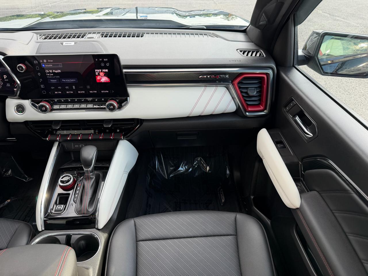 GMC Canyon 4WD Crew Cab AT4X 2024