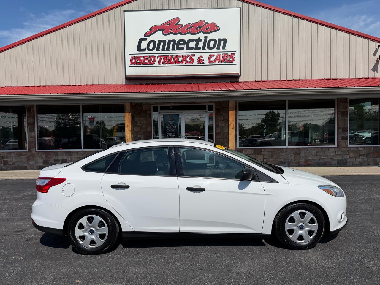 Ford Focus 4dr Sdn S 2014