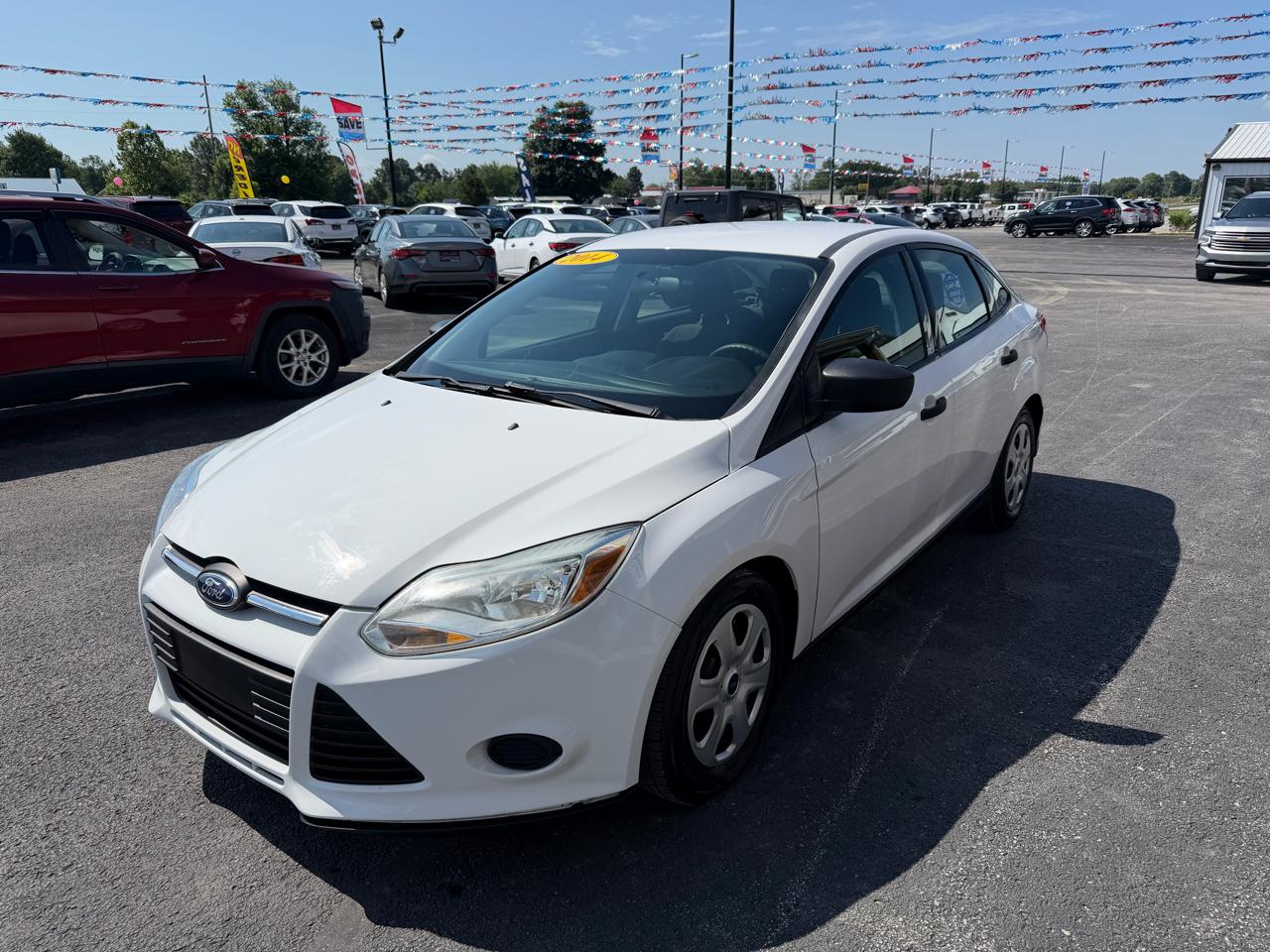 Ford Focus 4dr Sdn S 2014