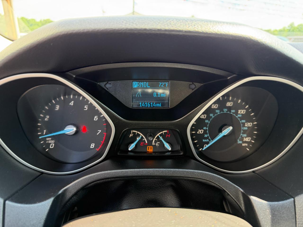 Ford Focus 4dr Sdn S 2014
