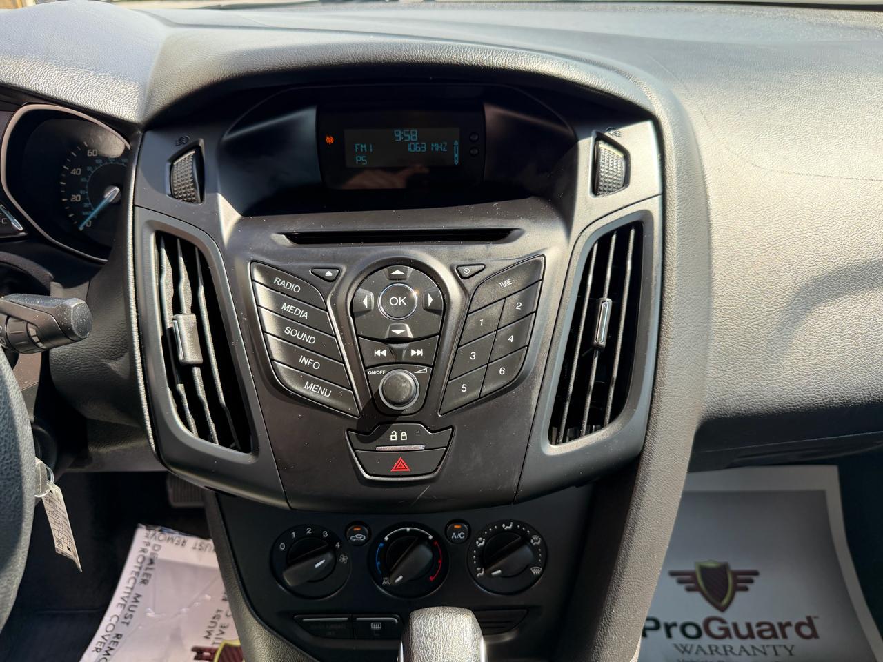 Ford Focus 4dr Sdn S 2014