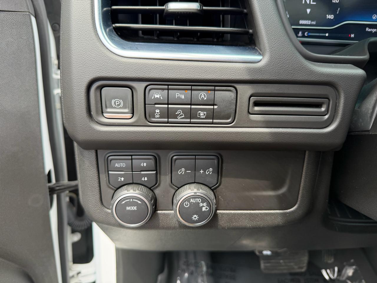 Chevrolet Tahoe 4WD 4dr Z71 2023