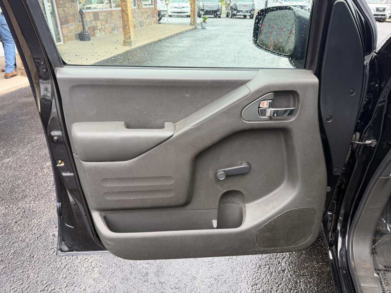 Nissan Frontier 2WD King Cab I4 Auto S 2015