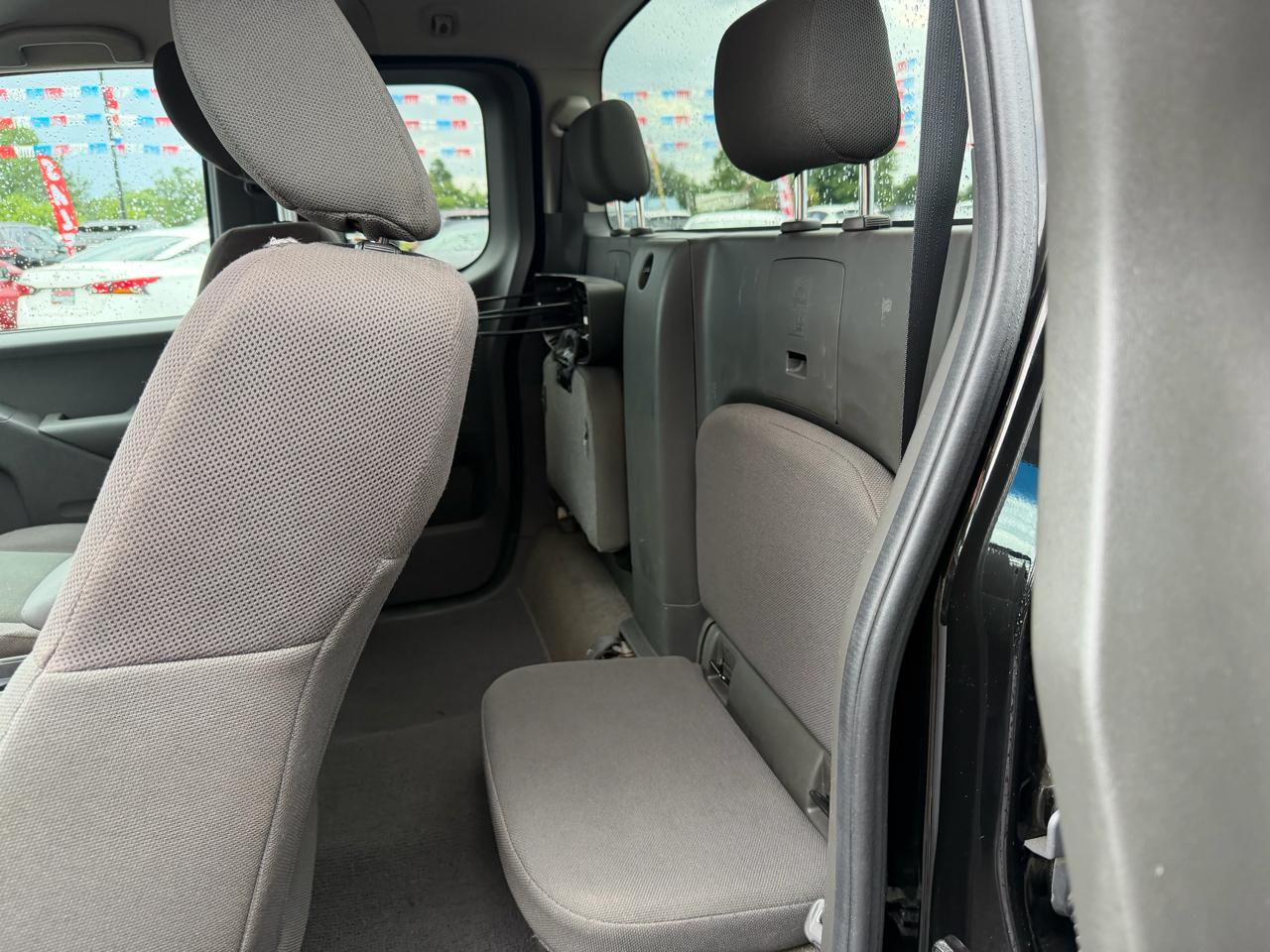 Nissan Frontier 2WD King Cab I4 Auto S 2015