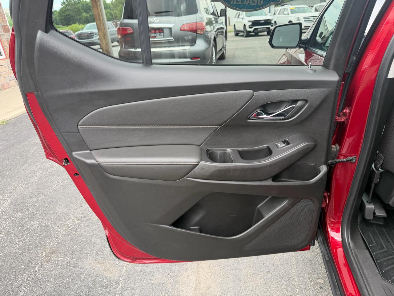 Chevrolet Traverse AWD 4dr LT Cloth w/1LT 2020