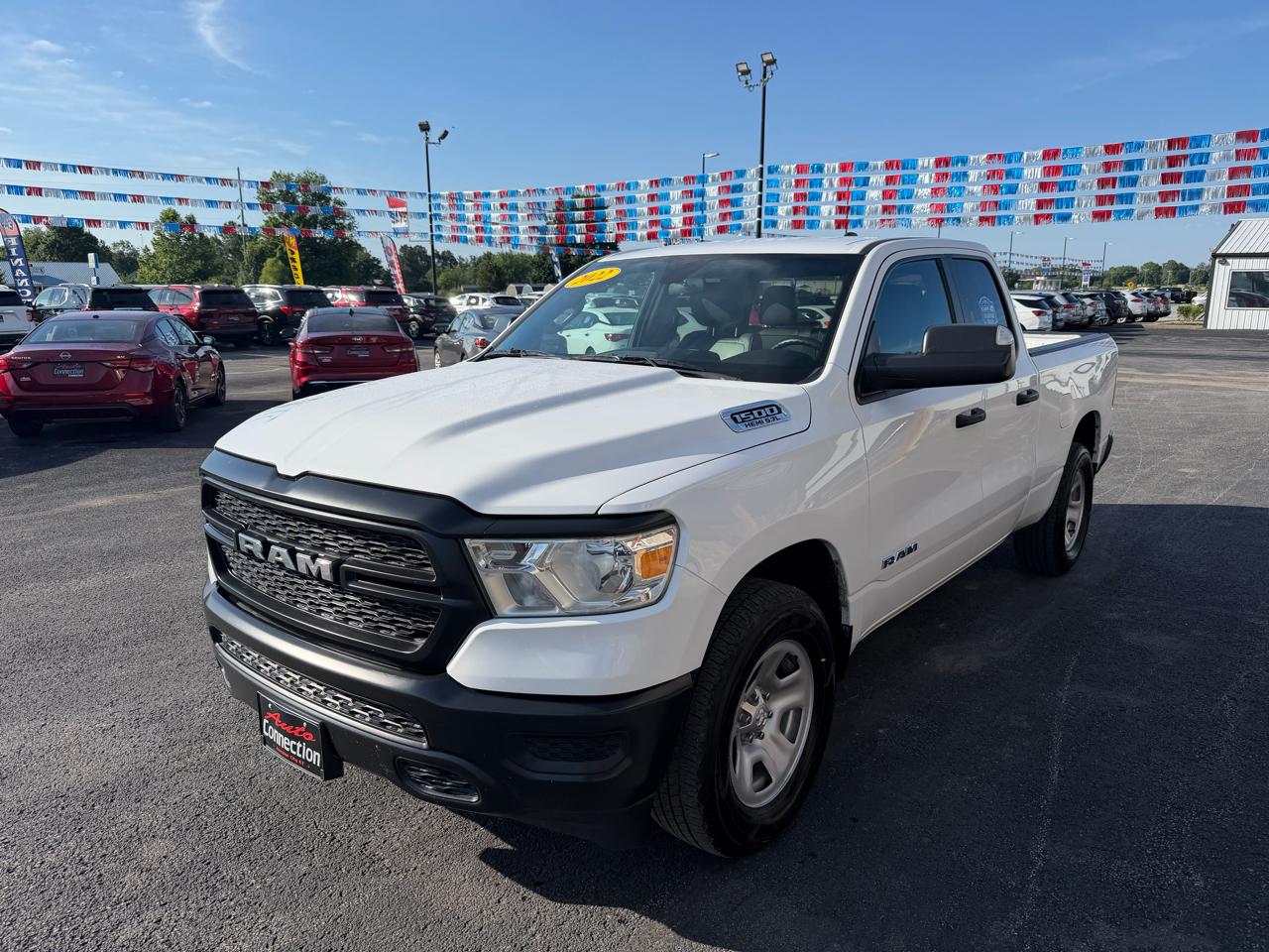RAM 1500 4WD Crew Cab 140.5" Tradesman 2022