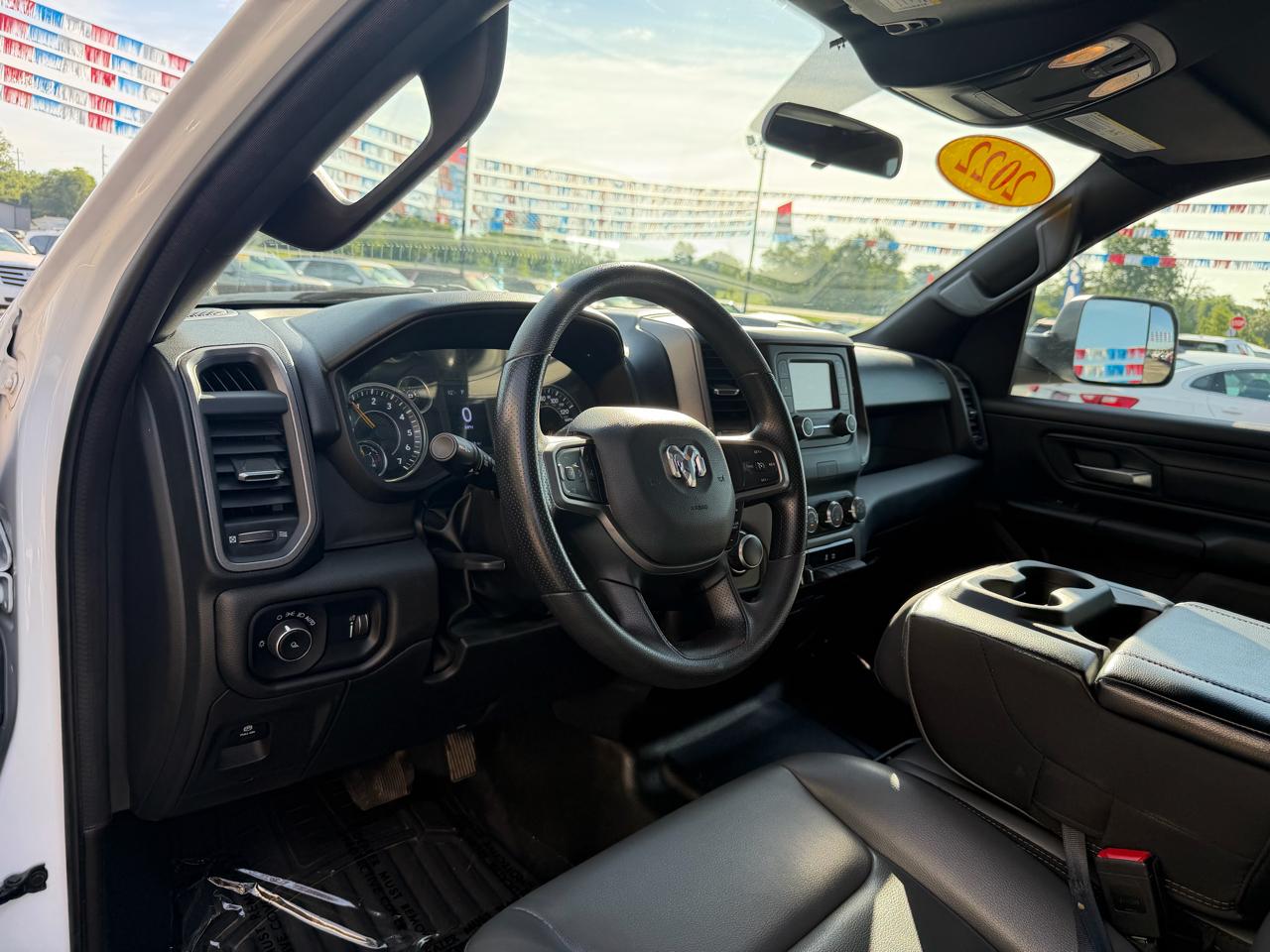 RAM 1500 4WD Crew Cab 140.5" Tradesman 2022