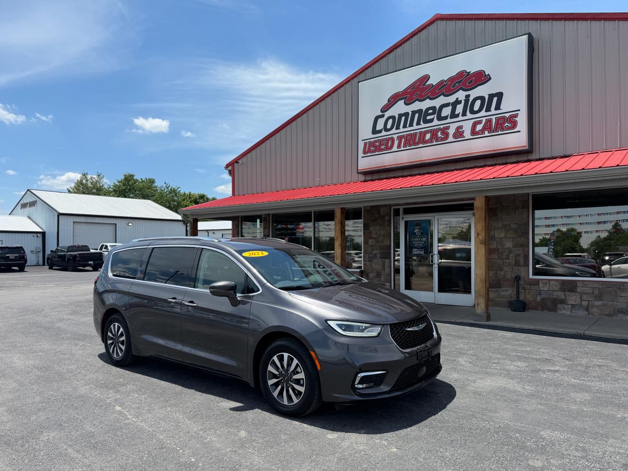 Chrysler Pacifica Hybrid Touring L FWD 2021