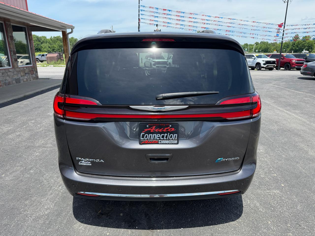 Chrysler Pacifica Hybrid Touring L FWD 2021