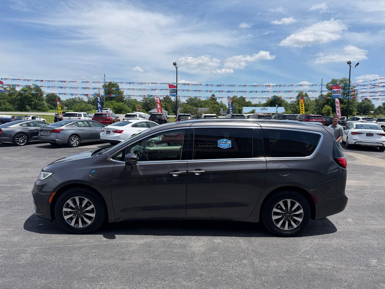 Chrysler Pacifica Hybrid Touring L FWD 2021