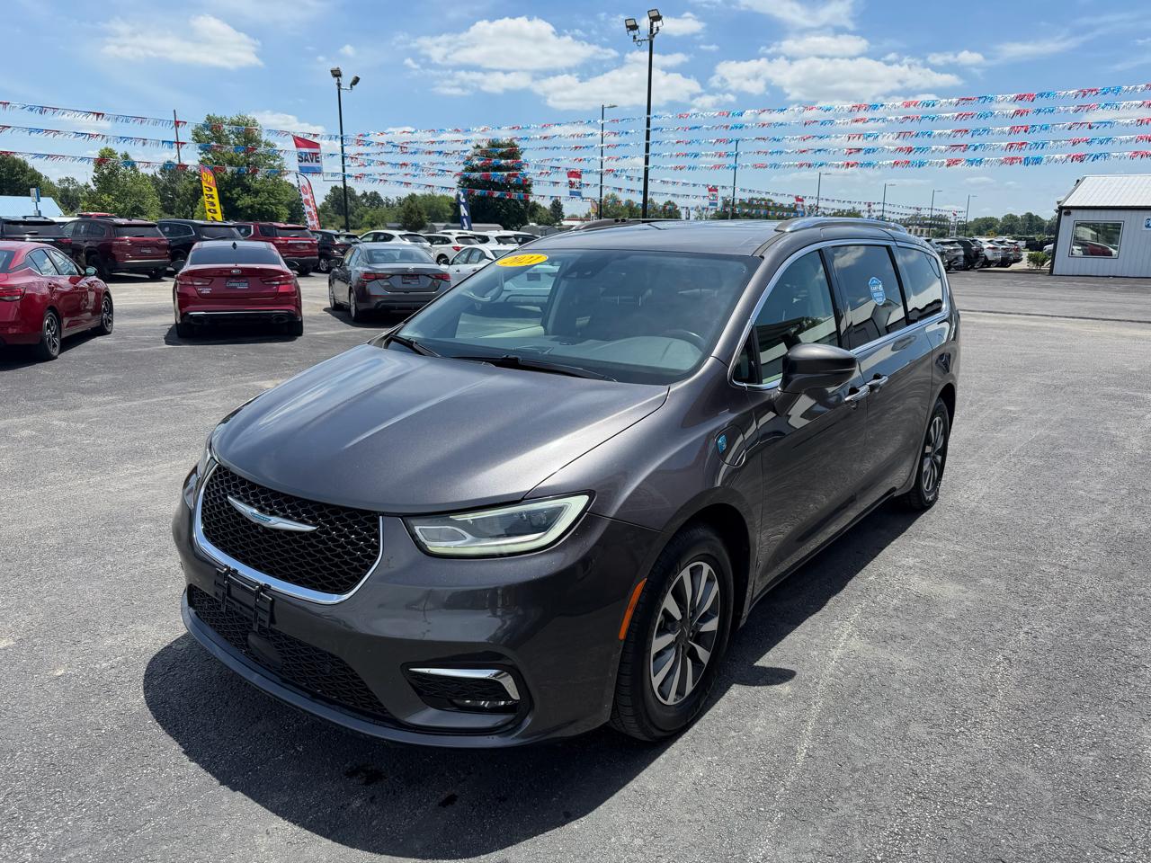 Chrysler Pacifica Hybrid Touring L FWD 2021