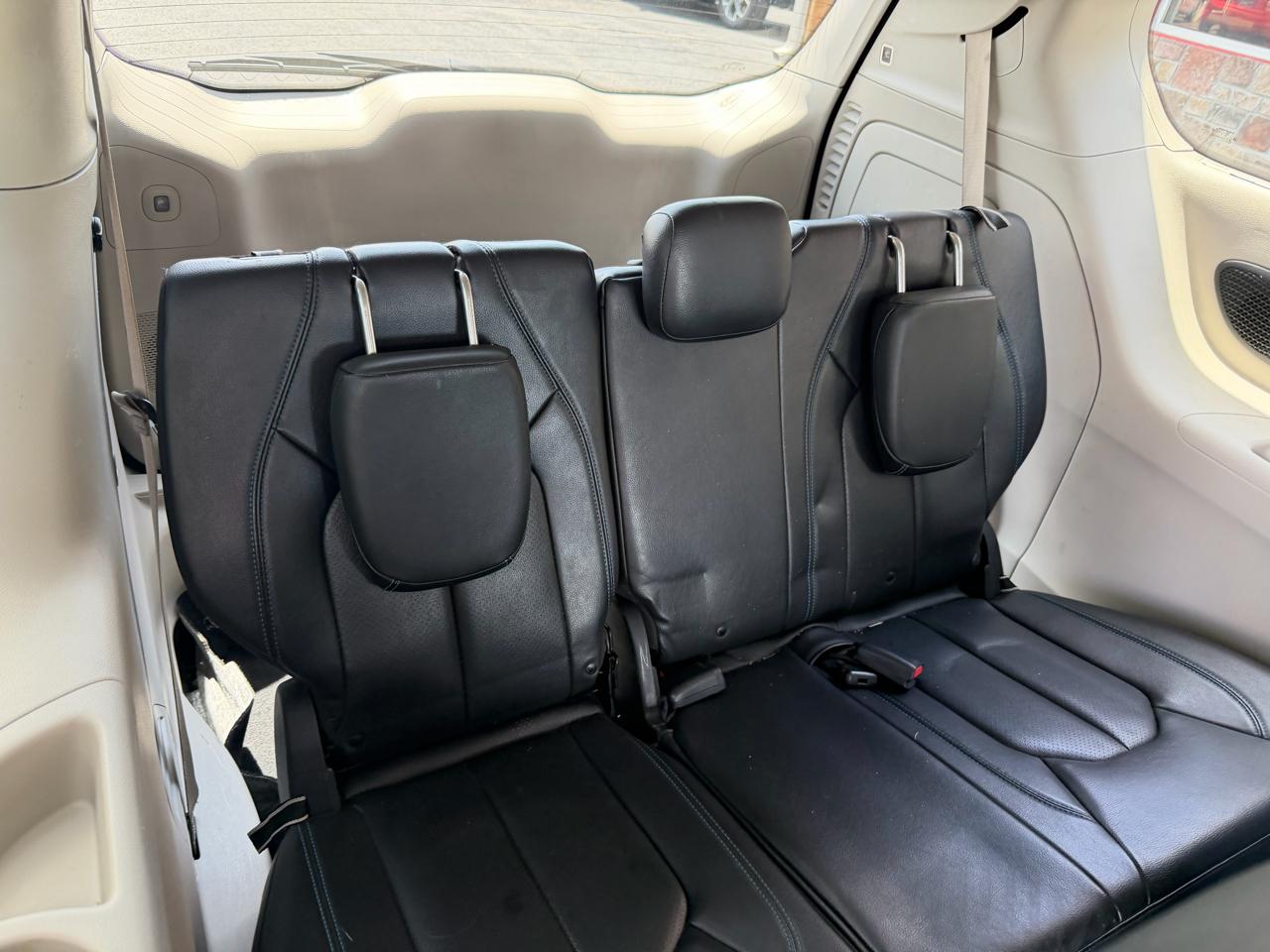 Chrysler Pacifica Hybrid Touring L FWD 2021