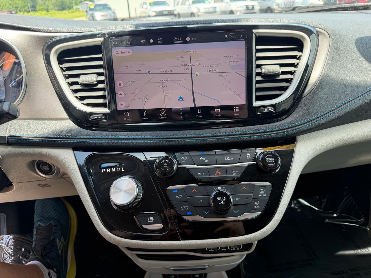 Chrysler Pacifica Hybrid Touring L FWD 2021