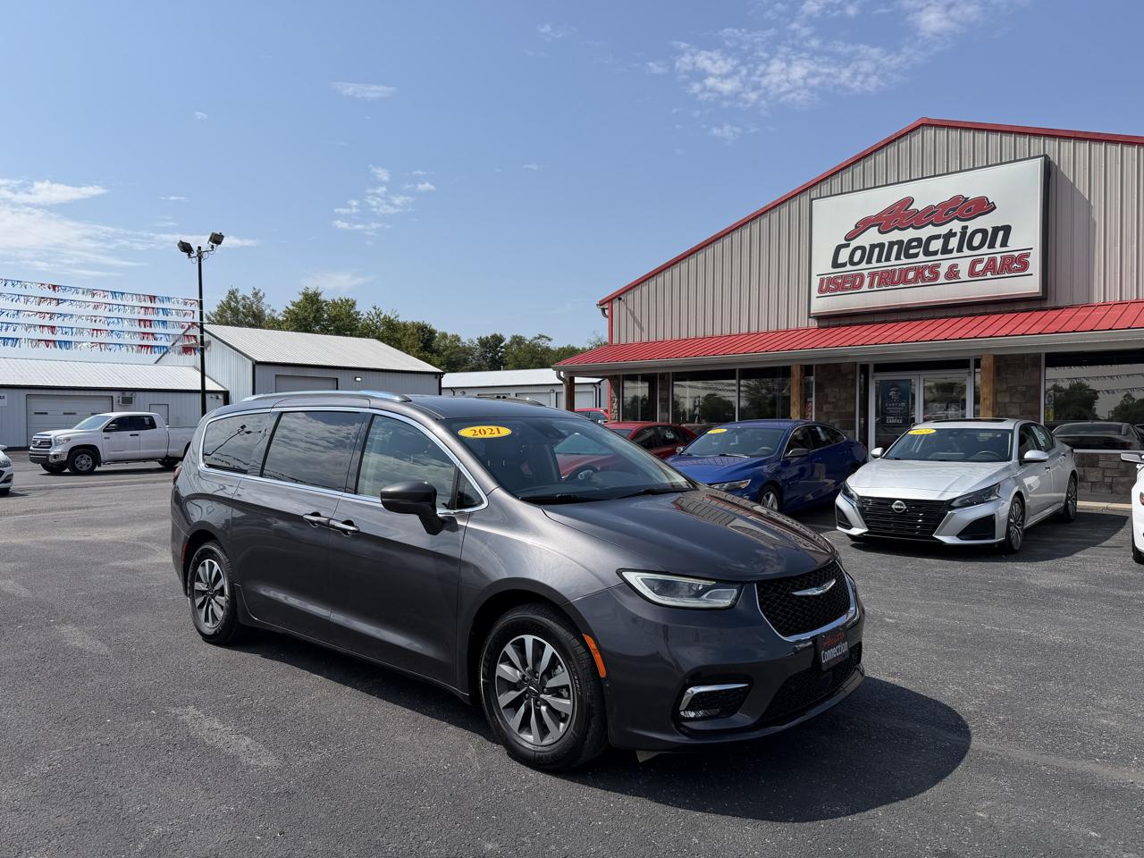 2021 Chrysler Pacifica Hybrid Touring L FWD