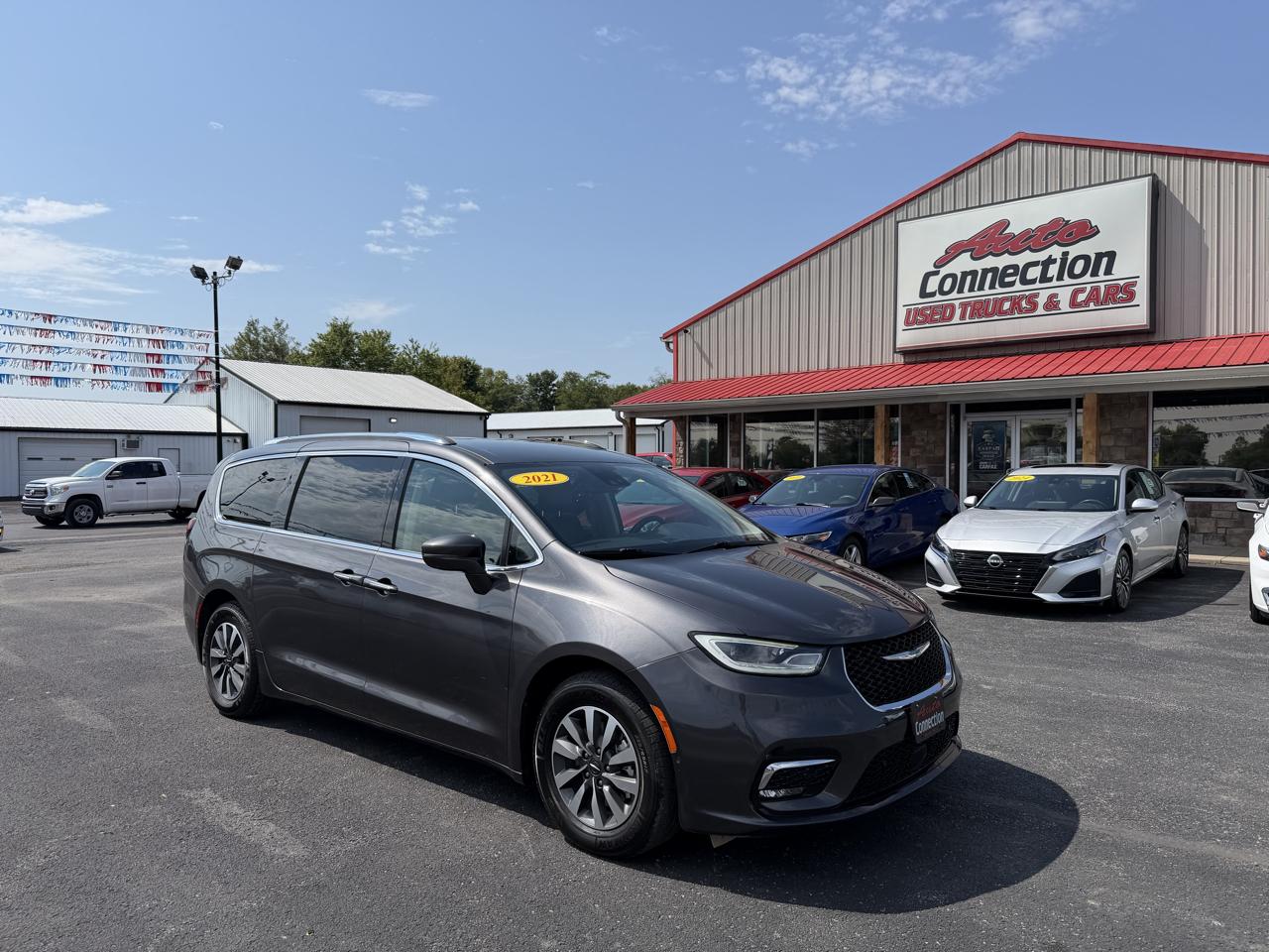 Chrysler Pacifica Hybrid Touring L FWD 2021