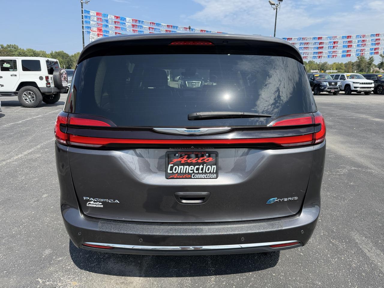 Chrysler Pacifica Hybrid Touring L FWD 2021