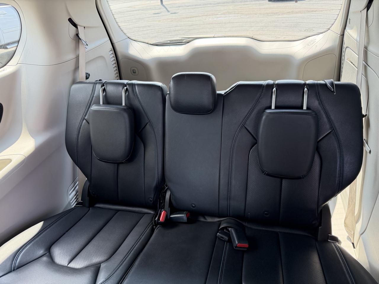 Chrysler Pacifica Hybrid Touring L FWD 2021