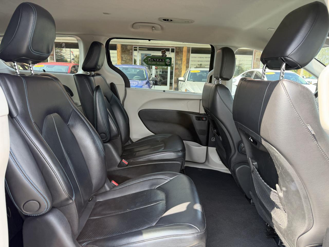 Chrysler Pacifica Hybrid Touring L FWD 2021