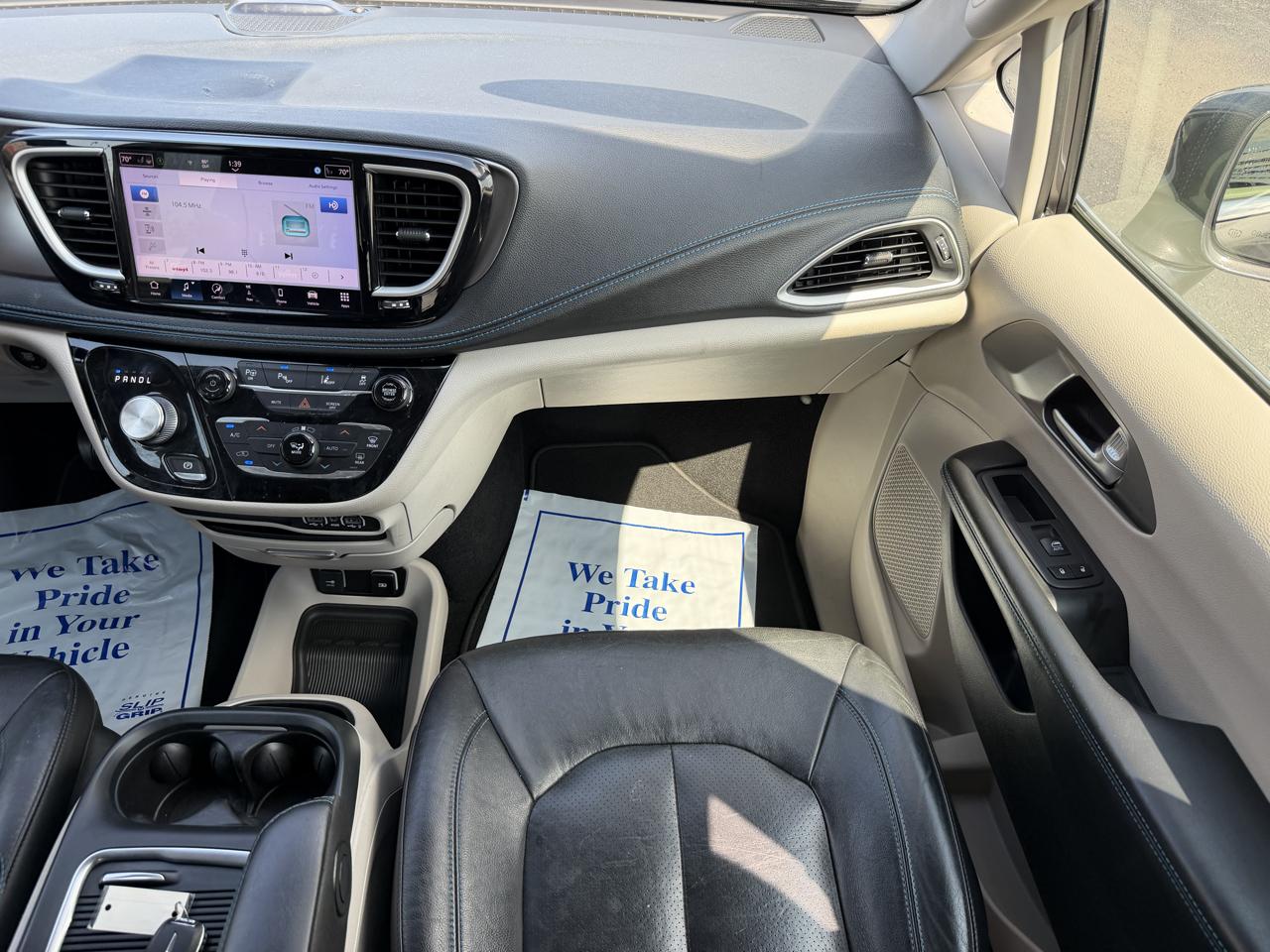Chrysler Pacifica Hybrid Touring L FWD 2021