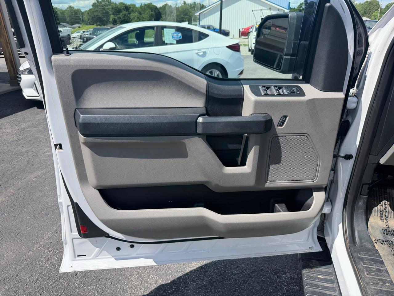 Ford F-150 4WD Reg Cab 126" XL 2019