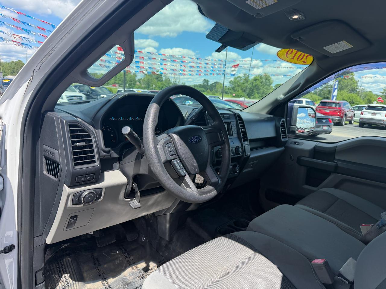 Ford F-150 4WD Reg Cab 126" XL 2019