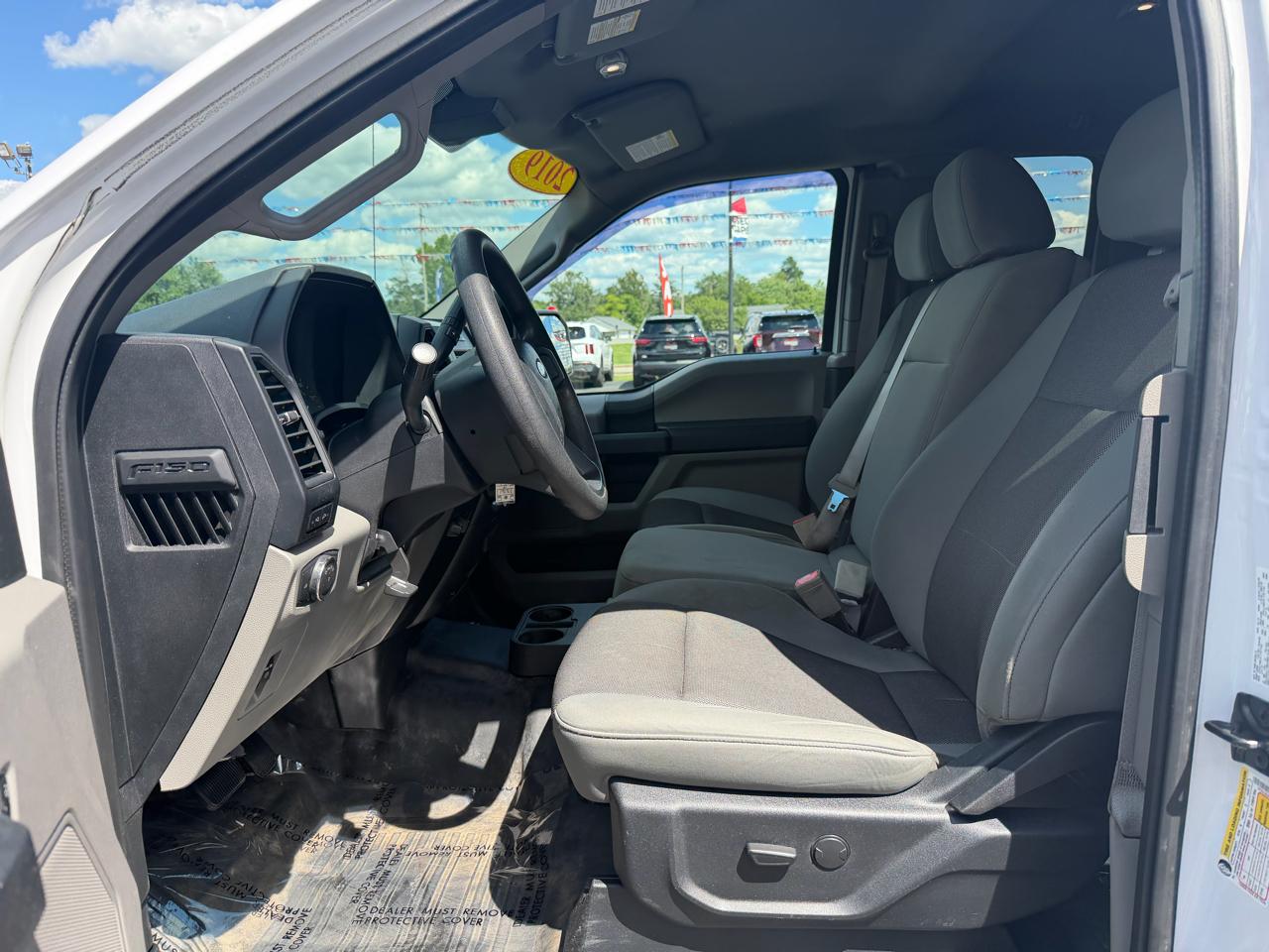 Ford F-150 4WD Reg Cab 126" XL 2019