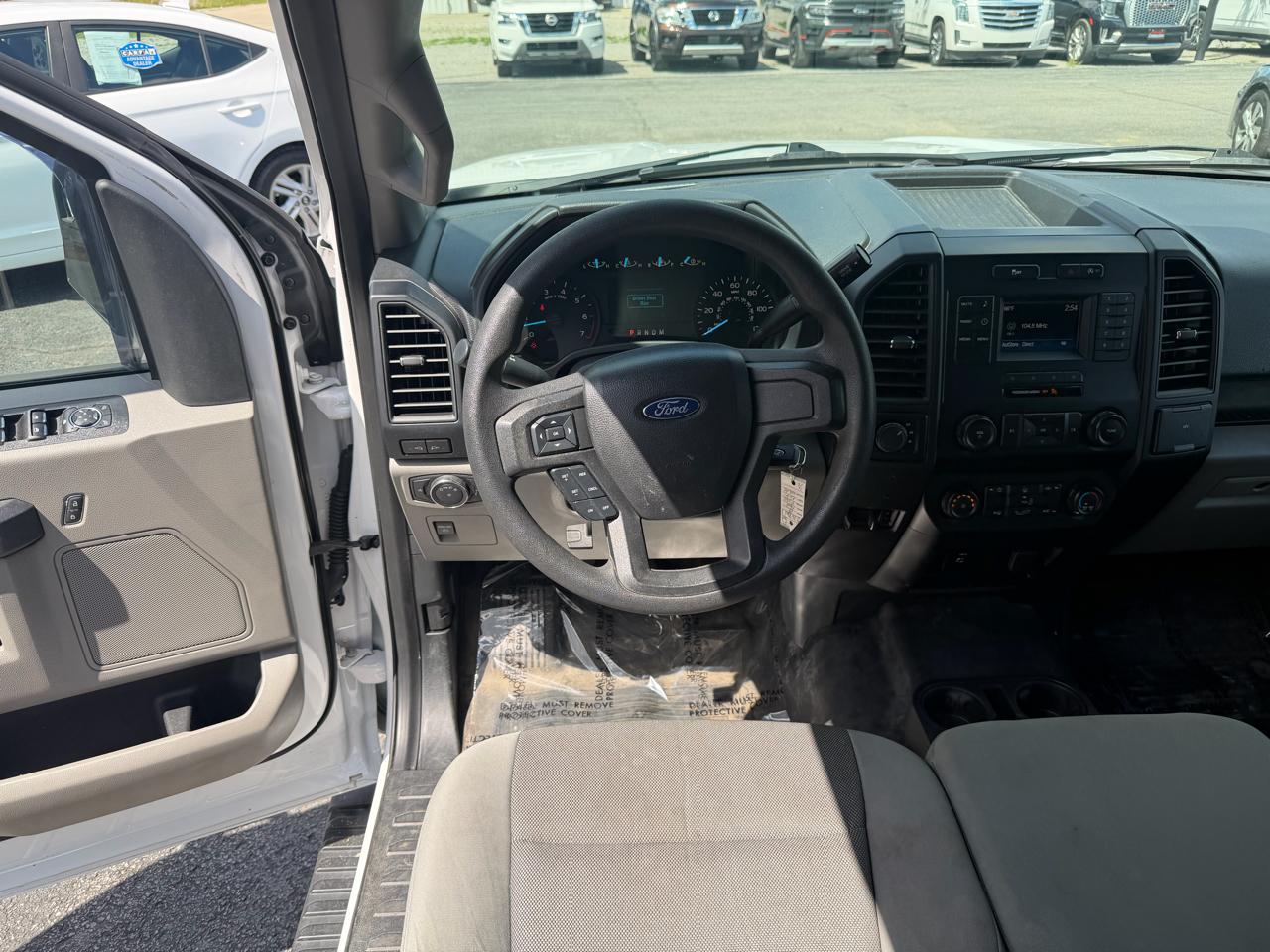 Ford F-150 4WD Reg Cab 126" XL 2019